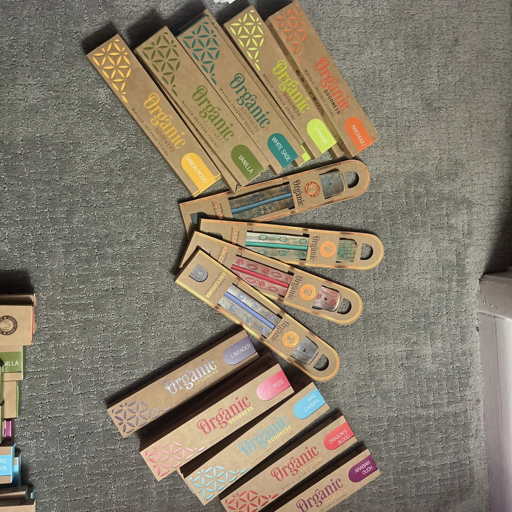 26 Piece Set Incense Sandalwood Lavender And 4 Ash Catchers Brand New